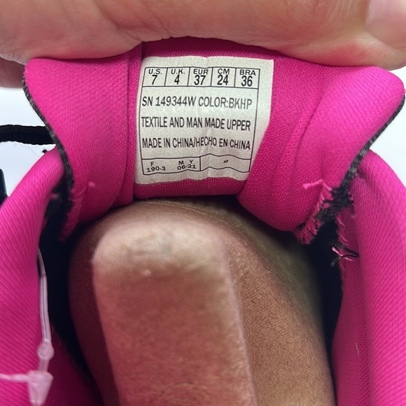 Skechers Women’s Skech-Air Dynamite Paradise Waves Sneaker, Black/Pink, 7 - Picture 6 of 7